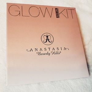 Anastasia Beverly Hills That Glow kit